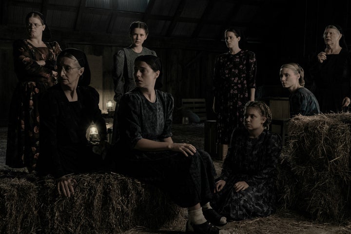 Michelle McLeod, Sheila McCarthy, Liv McNeil, Jessie Buckley, Claire Foy, Kate Hallett, Rooney Mara and Judith Ivey in a scene from "Women Talking."