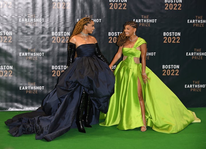 Chloe and Halle Bailey together on the green carpet.