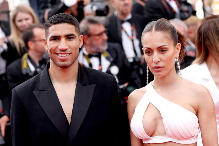 Achraf Hakimi e Hiba Abouk en el Festival de Cannes el pasado mes de mayo.
