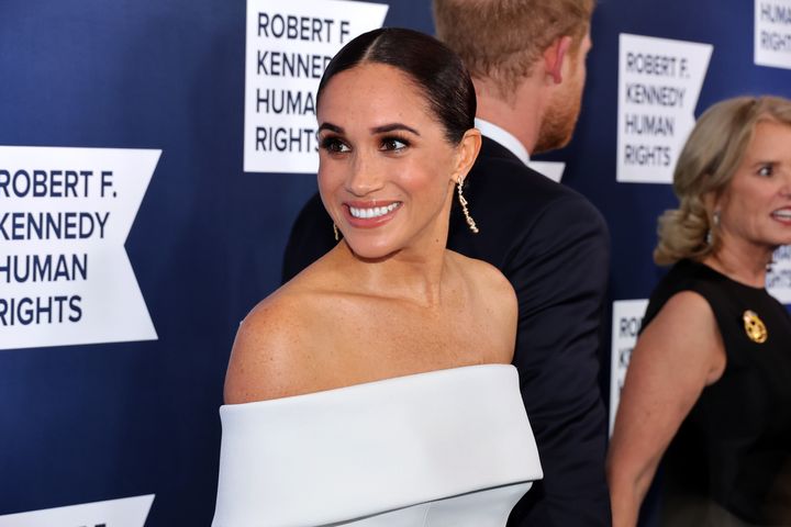 Meghan, Duchess of Sussex attends the 2022 Robert F. Kennedy Human Rights Ripple of Hope Gala at New York Hilton on December 06, 2022 in New York City. 