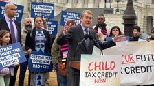 

    Democrats Make Last-Ditch Effort To Bring Back Cash Payments For Parents

