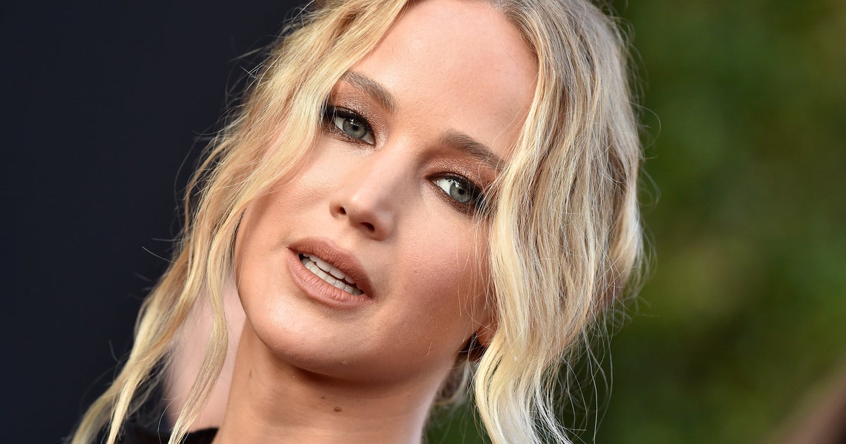 The Hunger Games: Catching Fire' ignites with more mature Jennifer Lawrence  – Daily News