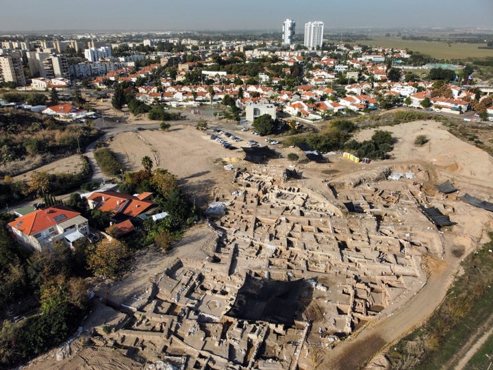 Αεροφωτογραφία του χώρου ανασκαφής στη Γιαβνέ