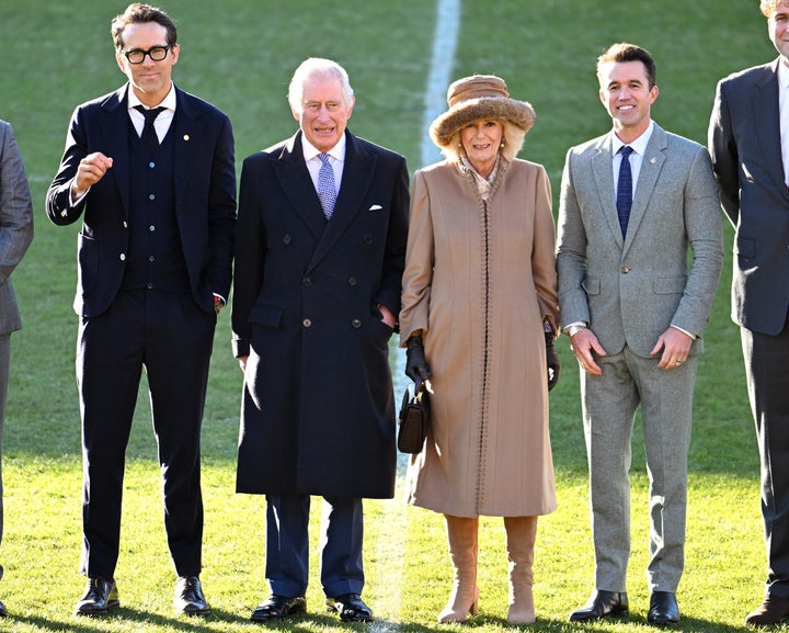 Ryan Reynolds (left) and Rob McElhenney (right) delivered hilarious tweets after the royal meeting.