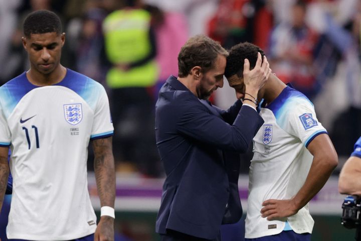 AL KHOR, QATAR - DECEMBER 10: Coach Gareth Southgate of England, Jude Bellingham of England disappointed during the World Cup match between England v France at the Al Bayt Stadium on December 10, 2022 in Al Khor Qatar (Photo by David S. Bustamante/Soccrates/Getty Images)