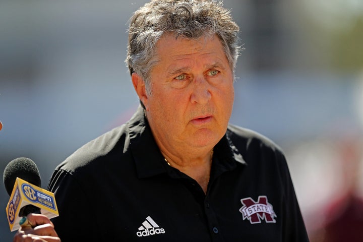 Mike Leach coaching Mississippi State against Arkansas on Oct. 8.