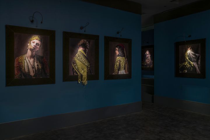 Άποψη από την έκθεση «Ένδυμα Ψυχής» στην Αίθουσα Περιοδικών Εκθέσεων στο Μουσείο Ακρόπολης