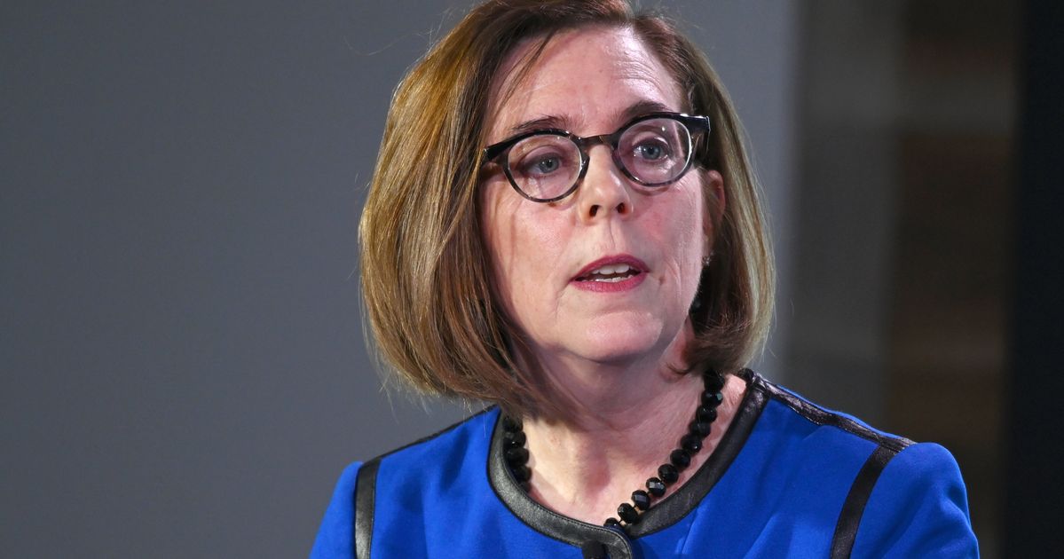 Oregon Gov Kate Brown Commutes States Death Sentences Huffpost