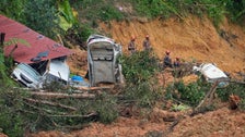  Rescue Workers Resume Search For 12 Missing In Malaysia Landslide