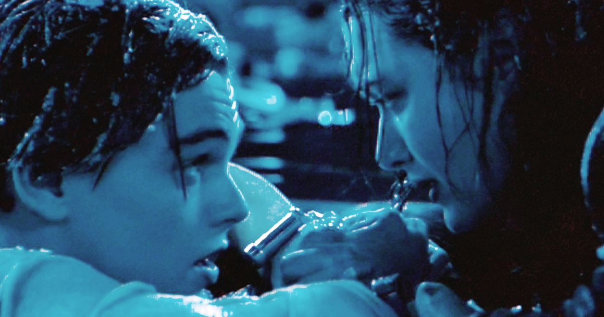 Could Jack have fit on the door with Rose in Titanic? Director James  Cameron conducted a study to find out once and for all. - CBS News