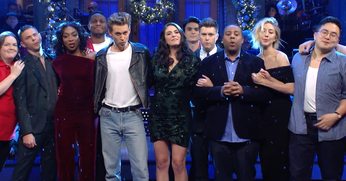 'SNL' Cast, Austin Butler Sing Farewell To Cecily Strong With 'Blue Christmas' Flipboard