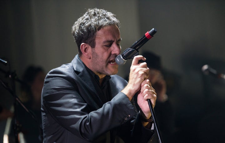 Terry Hall, vocalista de The Specials, en una actuación en 2014.