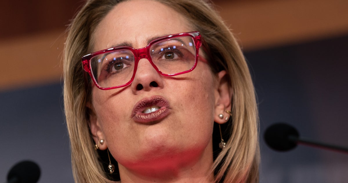 Powerful Democratic Consultants Split With Kyrsten Sinema - Vimarsana News