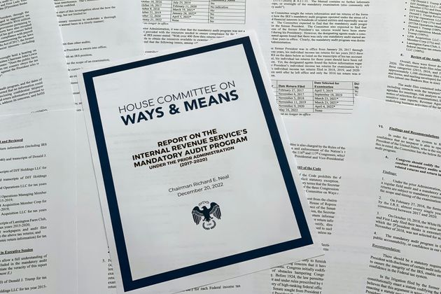Η έκθεση από την Επιτροπή Τρόπων & Μέσων της Βουλής, σχετικά με τις φορολογικές δηλώσεις του IRS και του πρώην Προέδρου Ντόναλντ Τραμπ. 