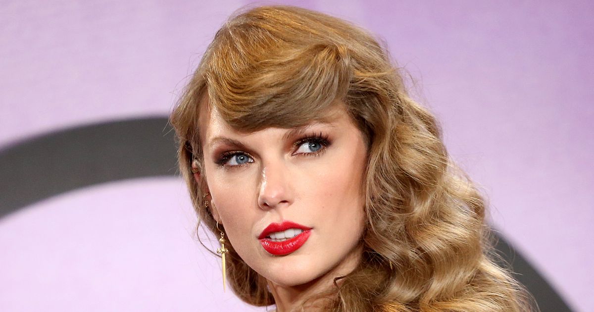 Taylor Swift fans sue Ticketmaster after Eras Tour ticket sales : NPR