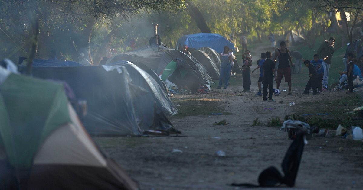 Migrants Near U.S. Border Face Cold Wait For Key Asylum Ruling