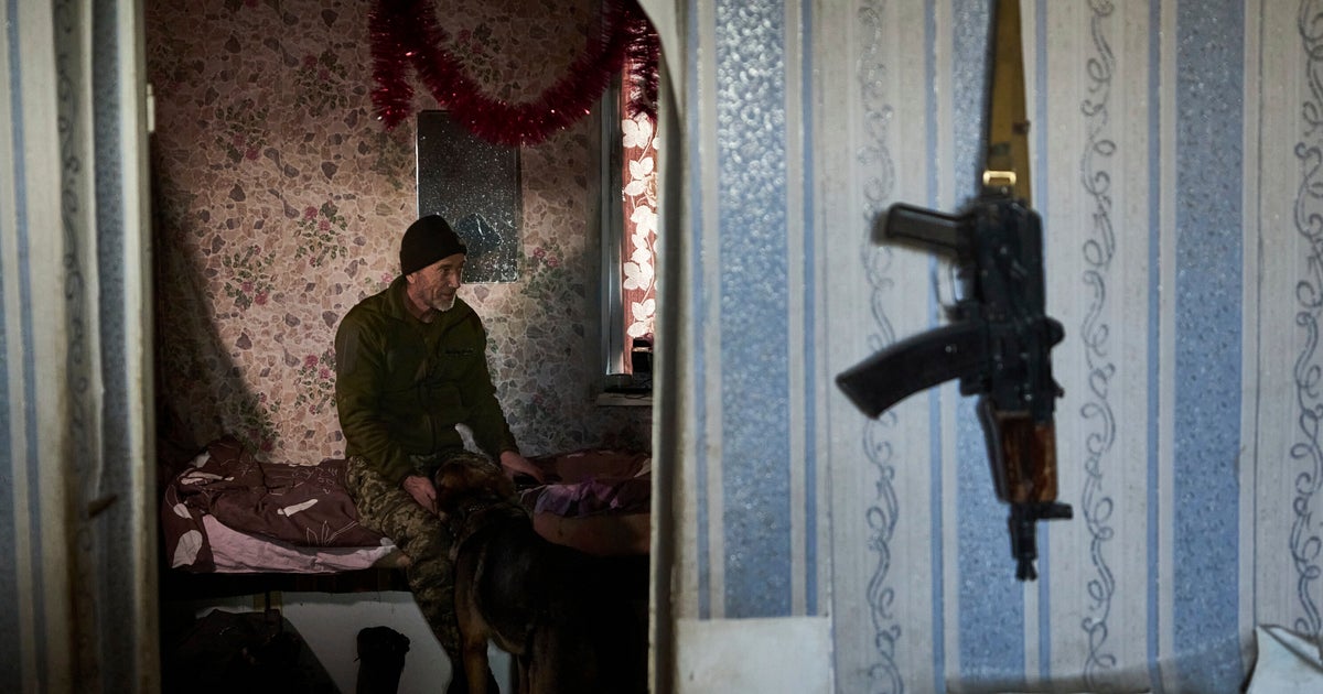ロシアが攻撃を続ける中、ウォロディミル・ゼレンスキーはウクライナに戻った
