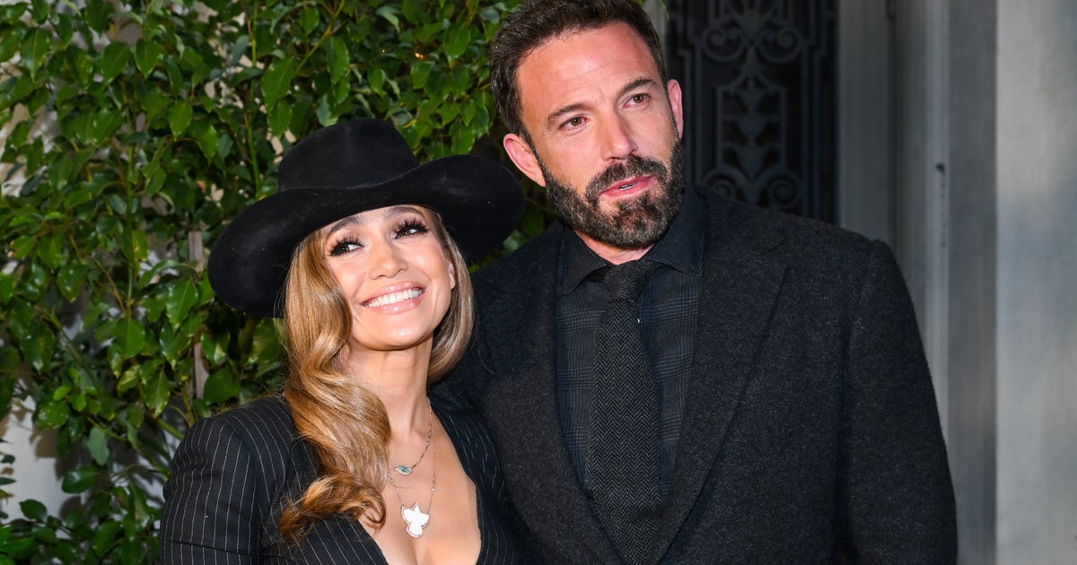 Jennifer Lopez Shares The Unique Theme For Her Family's Christmas Party