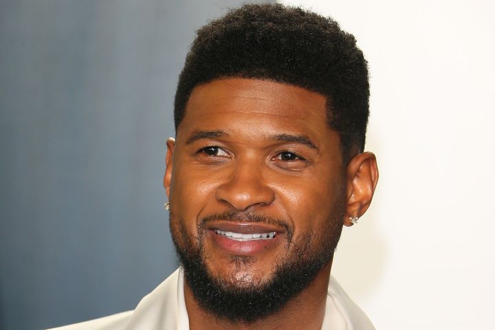 R&B singer Usher announced the death of his late grandma Ernestine “Tina” Carter via Instagram on Monday. 