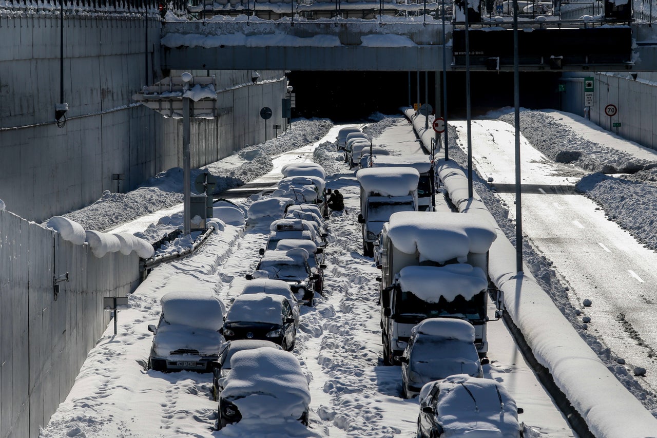 Το φιάσκο με τους εγκλωβισμένους της Αττικής Οδού.