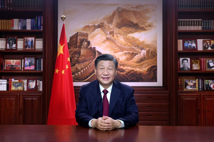 31 Δεκεμβρίου 2021 Ο πρόεδρος Σι απευθύνει το πρωτοχρονιάτικο μήνυμά του επισημαίνοντας ότι «η Κίνα βρίσκεται στη σωστή πλευρά της ιστορίας».