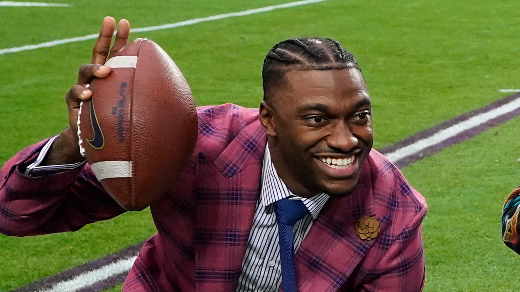 Robert Griffin III leaves Fiesta Bowl Megacast when wife goes into labor