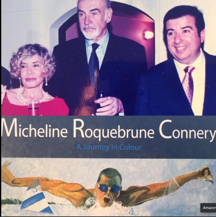 Με τον Σον Κόνερι και την γυναίκα του, Μισέλ Ρόκμπρουν Κόνερι. Κάτω, από το εξώφυλλο του καταλόγου έκθεσης με έργα της τελευταίας