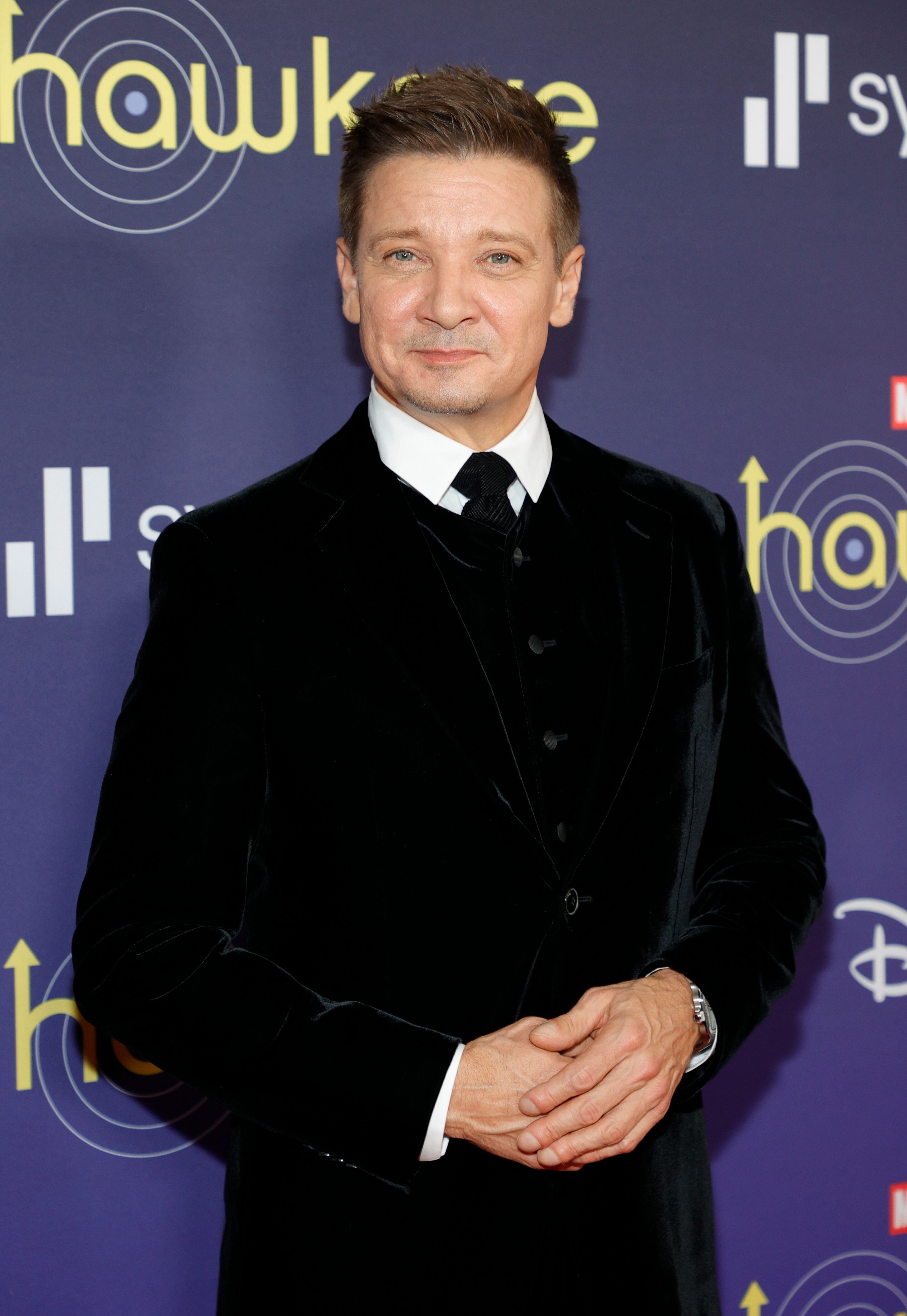 Jeremy Renner Thanks ‘famous’ Medical Team For Birthday In ICU | Buna Time