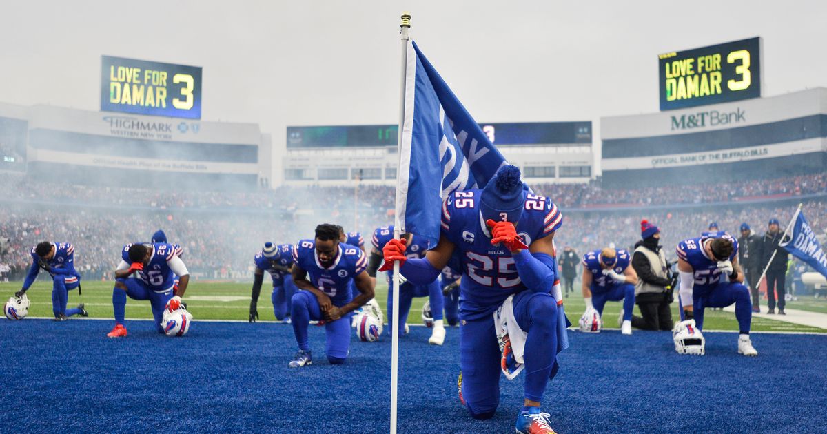 Bills, NFL Teams Show Damar Hamlin Love With Touching On-Field Tributes