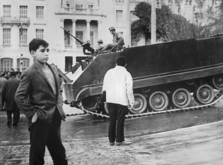 13/12/1967 Τανκς περιπολούν στην Αθήνα μετά το αποτυχημένο κίνημα για την ανατροπή της Χούντας από τον Κωνσταντίνο 