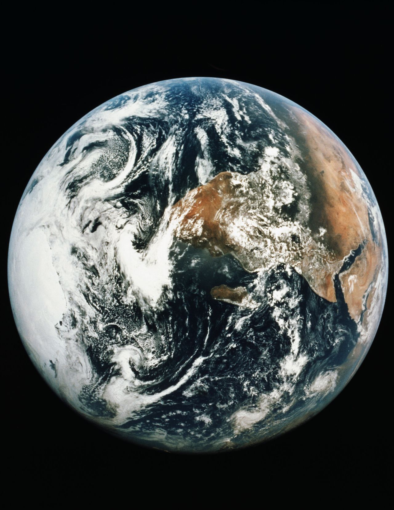 Η φωτογραφία της Γης από την αποστολή Apollo 17. (Photo by © CORBIS/Corbis via Getty Images)