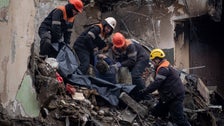  Russian Strike On Ukraine Apartment Building Kills At Least 40