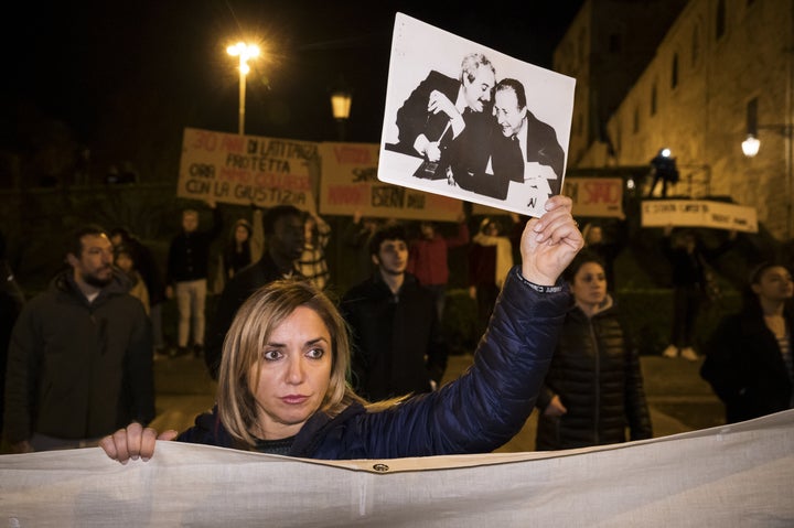 Οι δύο δολοφονημένοι εισαγγελείς του Παλέρμο Τζιοβάνι Φαλκόνε και Πάολο Μπορσελίνο, που δολοφονήθηκαν το 1992.