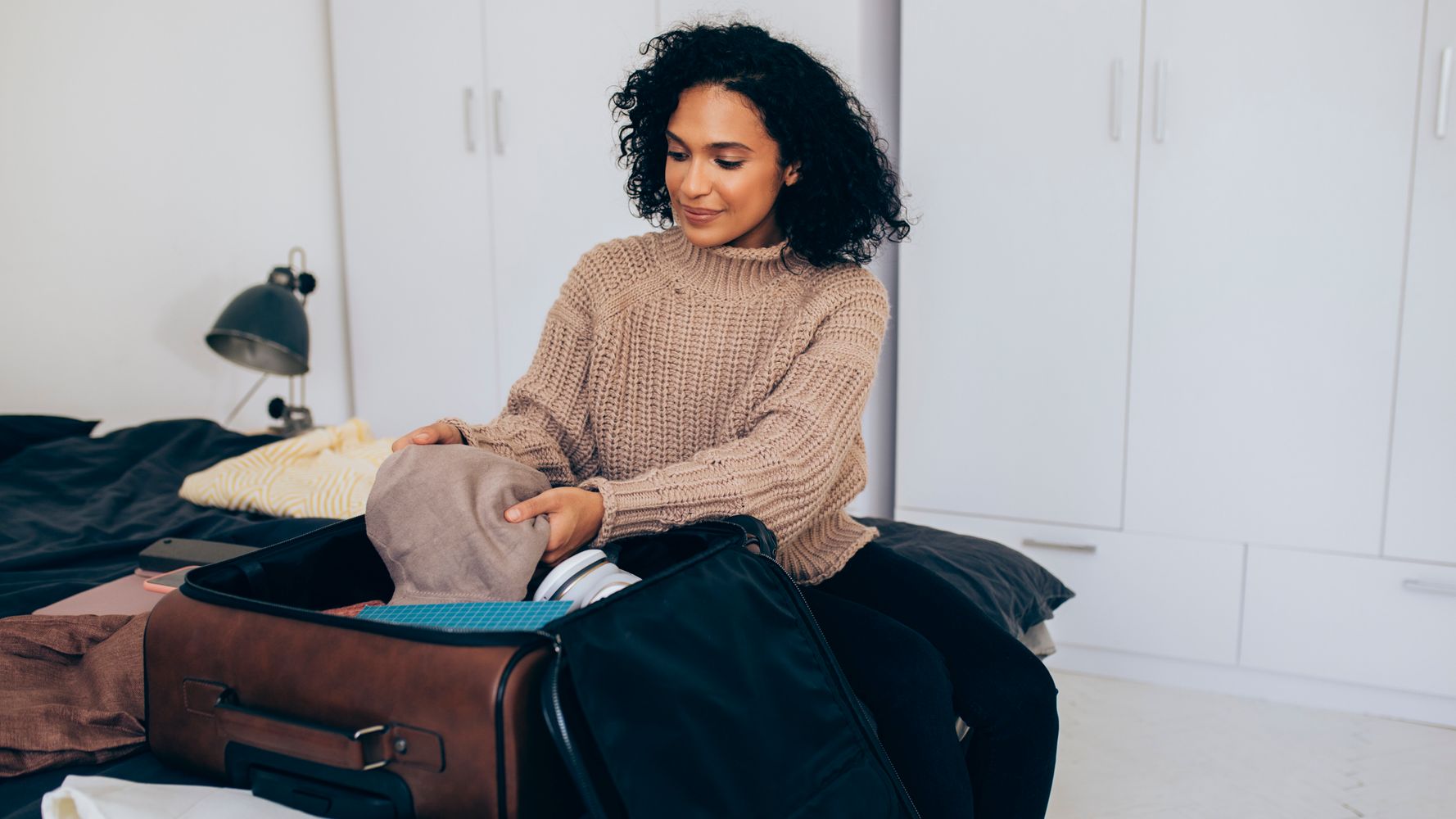 Traveler piles on all her clothes to avoid baggage fees