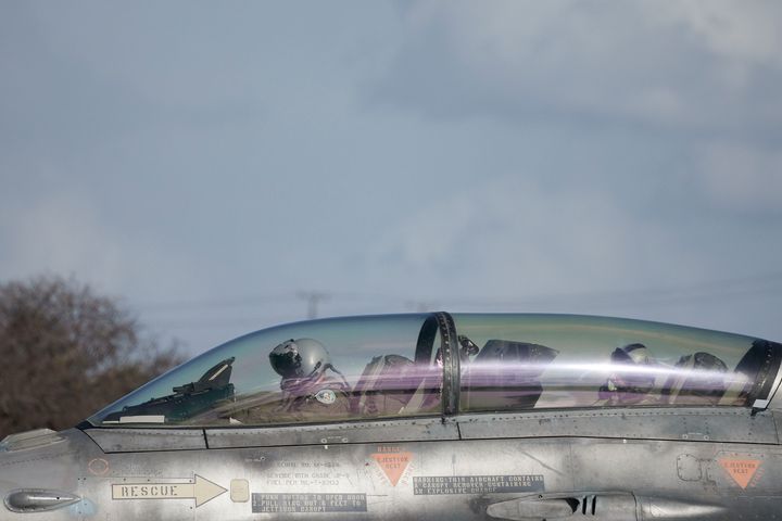 Στιγμιότυπο από την απογείωση του F-16 Viper