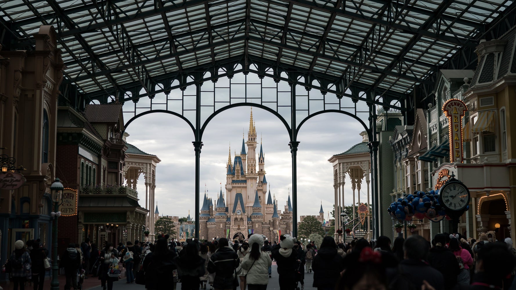 ダンサーとともに 東京ディズニーランド40周年のパレードで運営会社がつづる ファンからは ダンサー復活 と歓喜の声も ハフポスト アートとカルチャー ダンサーとともに 東京ディズニーランド40周年のパレードで運営会社がつづる ファンからは ダンサー復活 と歓喜の声も ハフポスト アートとカルチャー