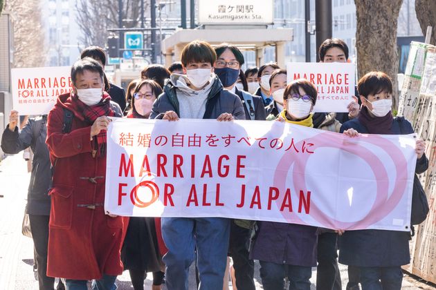 「結婚の自由をすべての人に」東京2次訴訟の原告ら＝2023年1月26日撮影