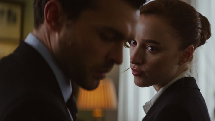 Phoebe Dynevor and Alden Ehrenreich try to one-up each other in writer-director Chloe Domont's devilishly coy "Fair Play"