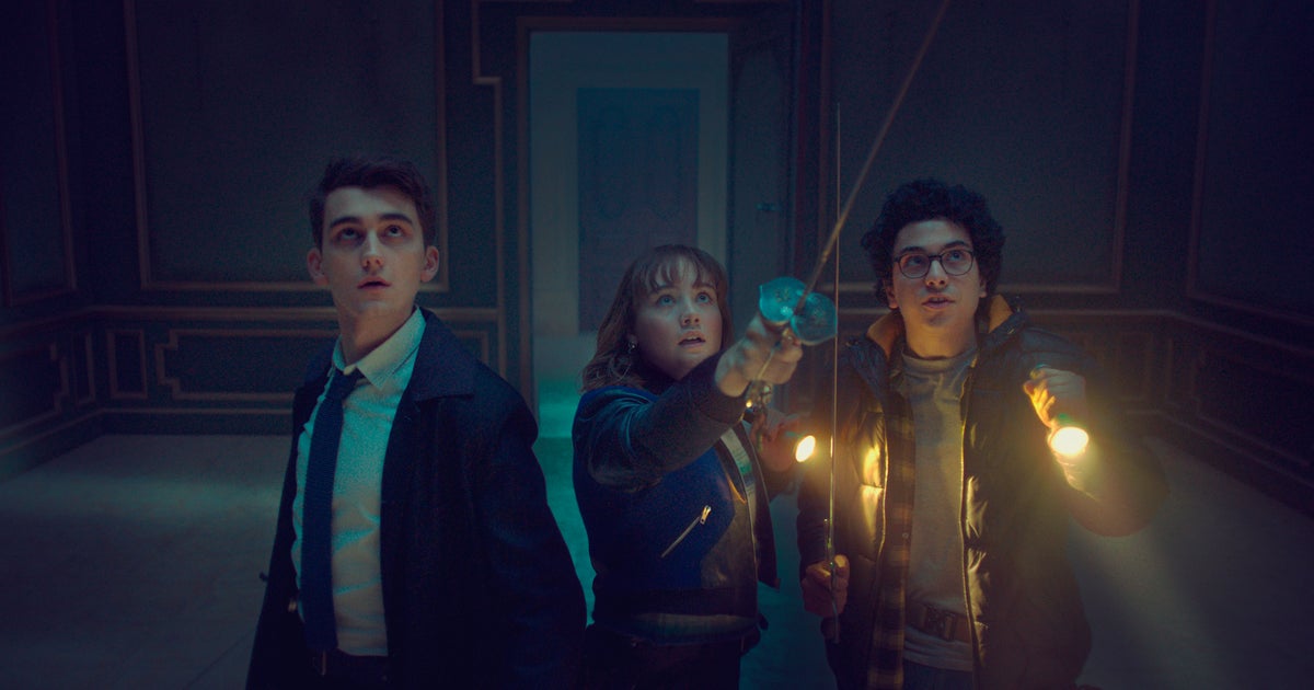 NextImg:This New British Detective Series Is A Top Show On Netflix Right Now