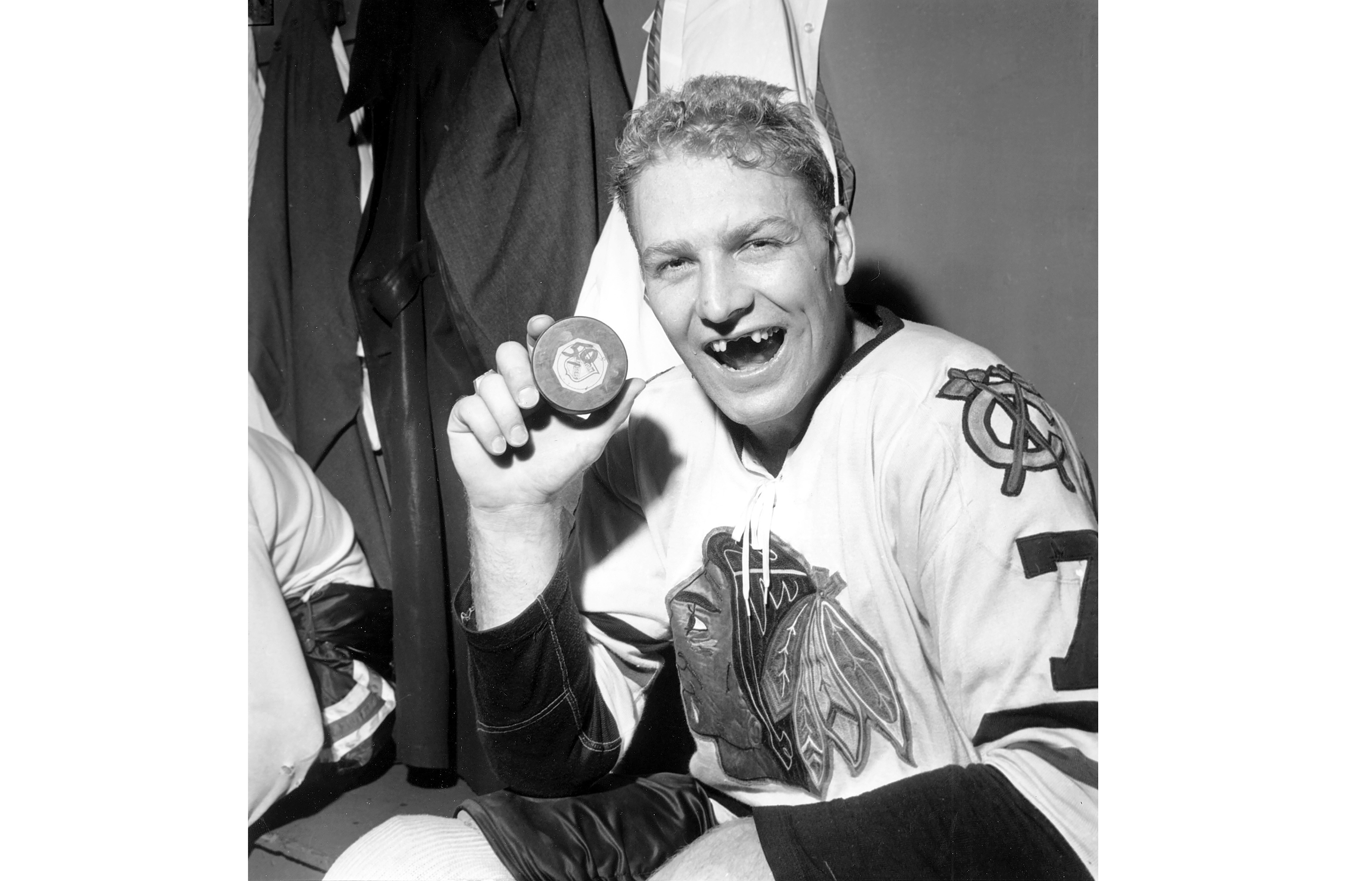 Bobby Hull, Hockey Hall Of Famer, Dies At 84 | HuffPost Sports