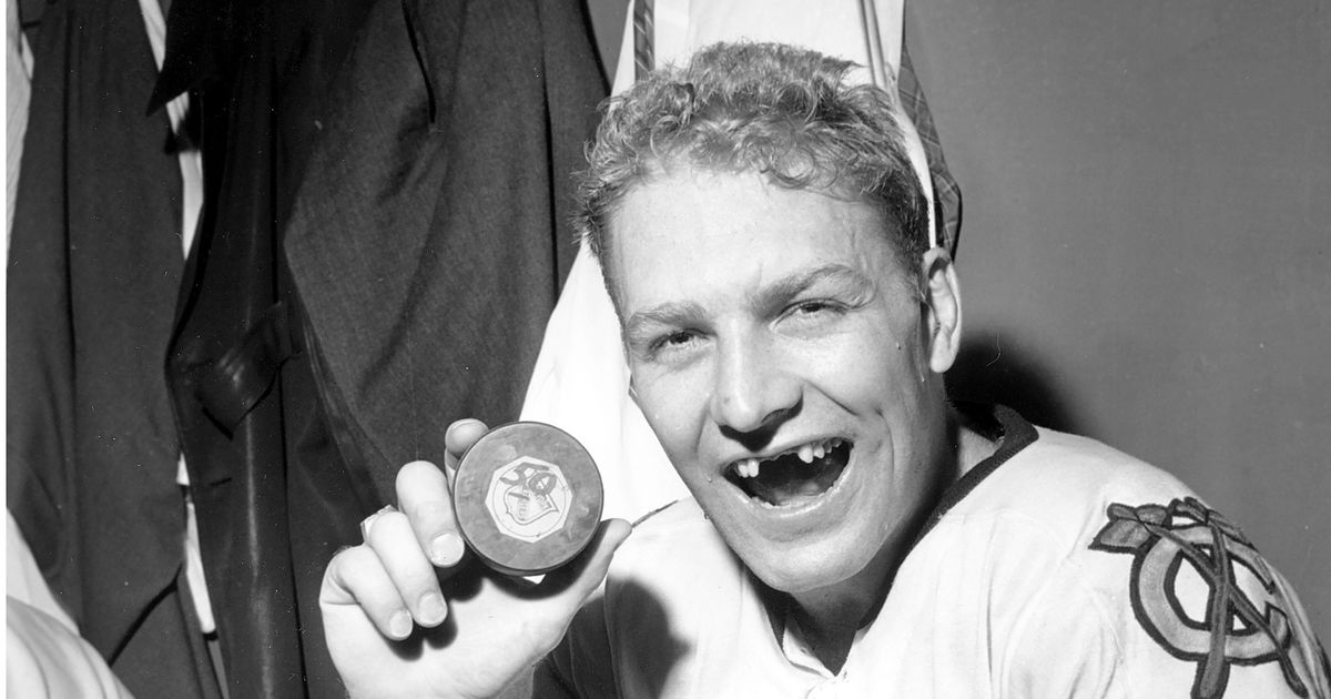 Bobby Hull, Hockey Hall of Famer, dies at 84