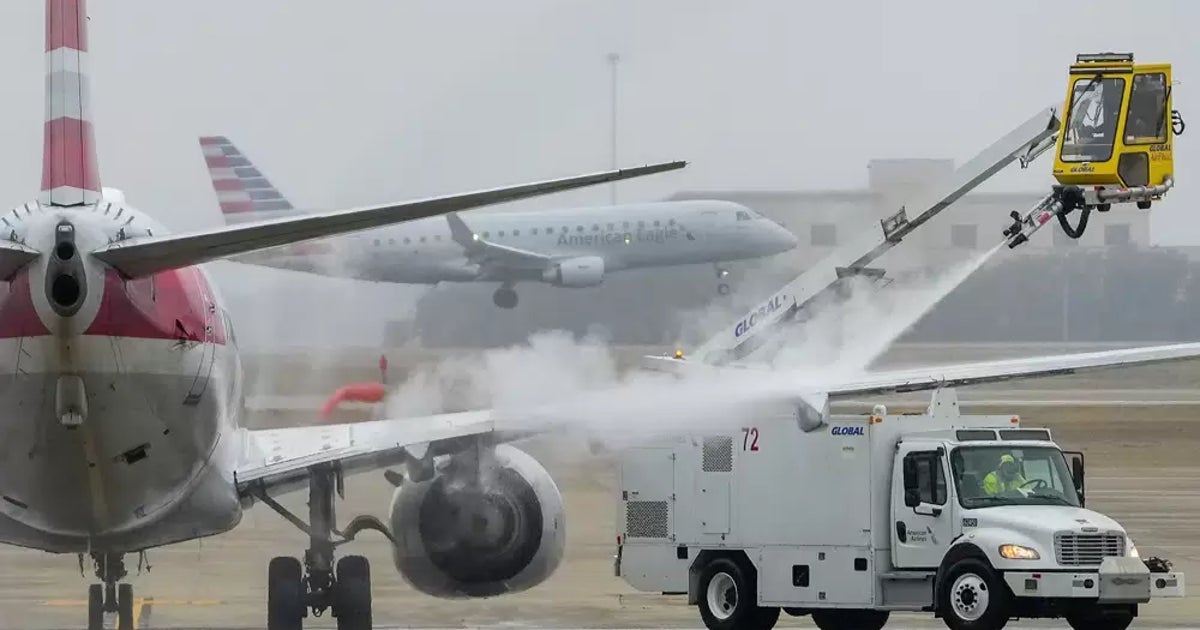 NextImg:Winter Weather Cancels Flights, Leads To Death In Texas