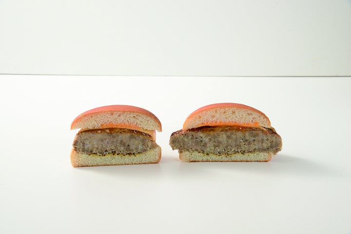 「盛りすぎ！肉厚チーズバーガー」