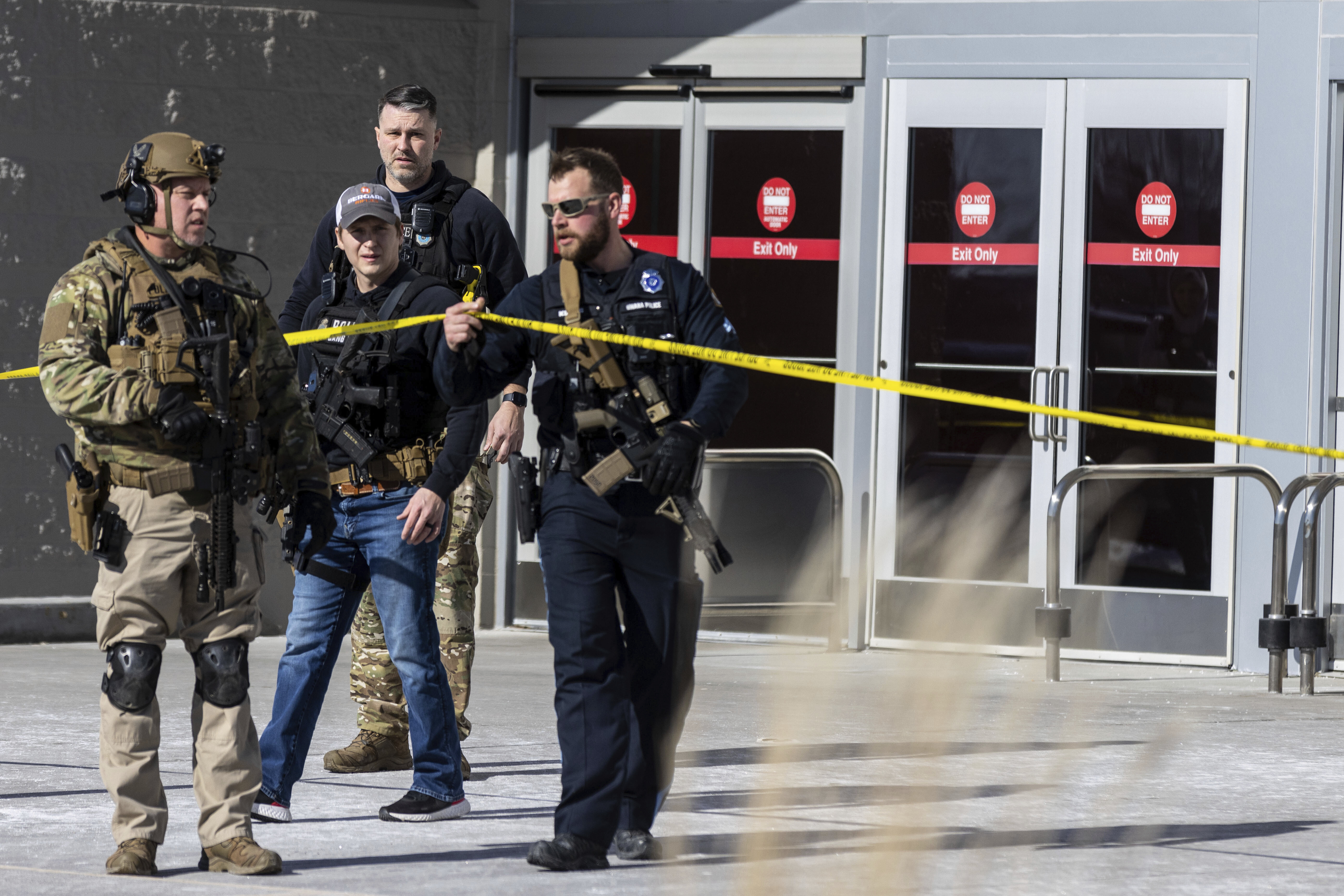 Omaha Police Fatally Shoot Armed Man In Target Store | HuffPost Latest News