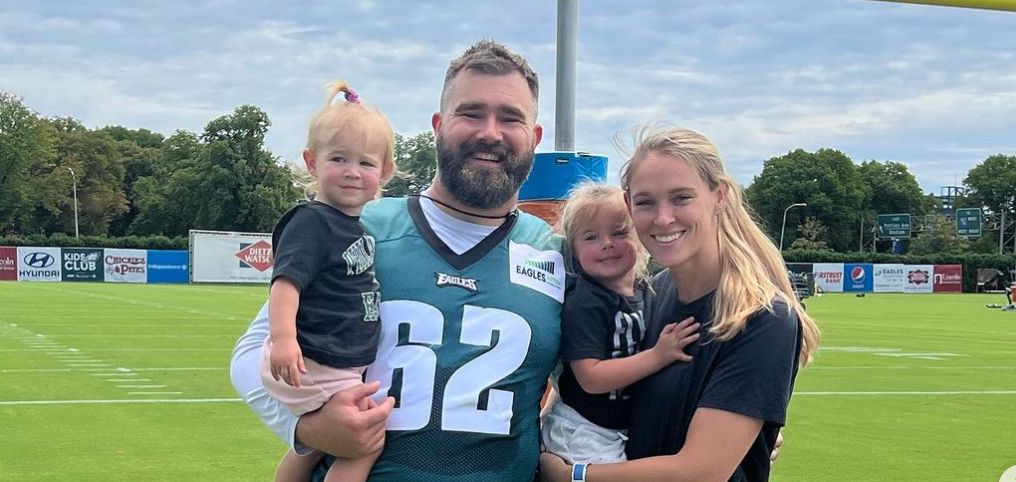 Jason Kelce's Very Pregnant Wife Kylie Kelce Is Bringing OB-GYN To ...