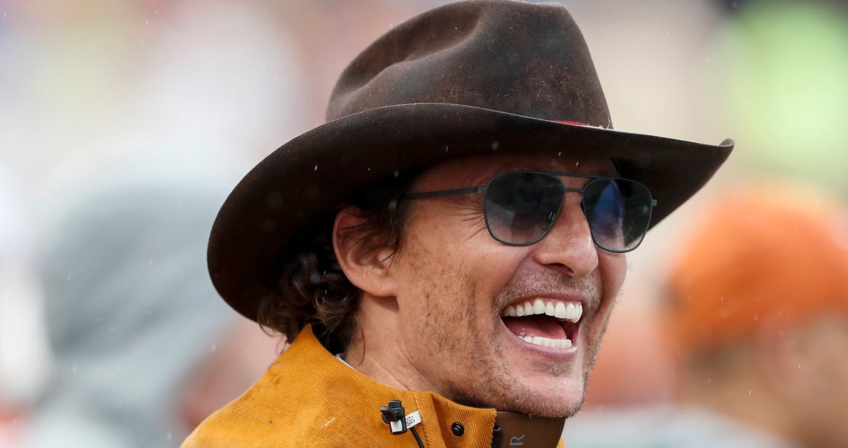 NextImg:Matthew McConaughey Says A Fortuneteller Told Him To Take This Smash-Hit Movie Role