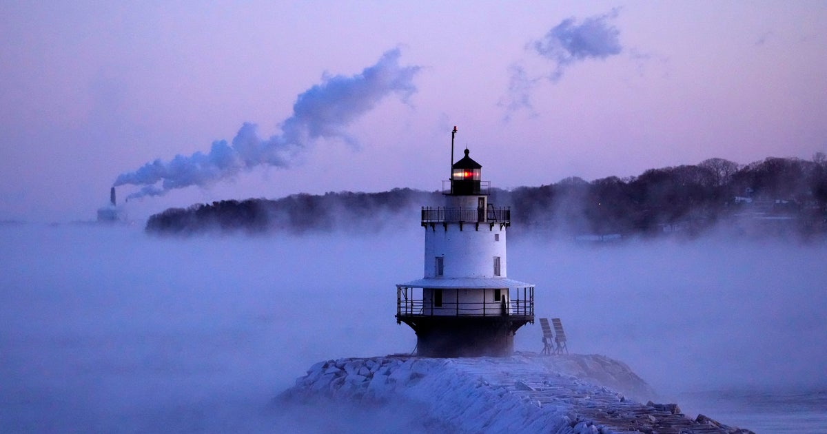 NextImg:Arctic Air Brings Brutal Cold To Northeast