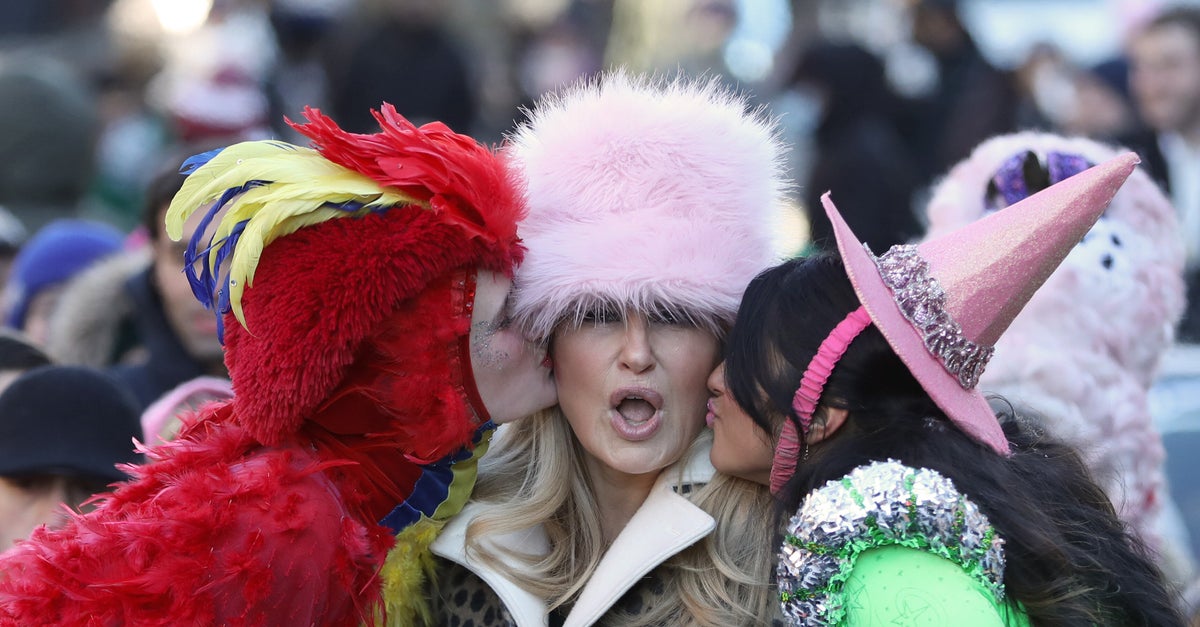 NextImg:Hasty Pudding Celebrates Jennifer Coolidge As Its Woman Of The Year