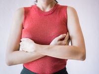 14 Causes of Itchy Boobs Everyone Should Know