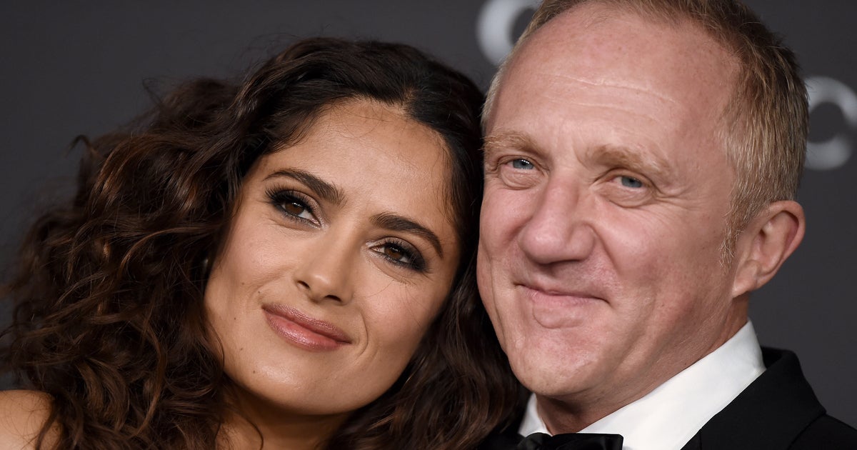NextImg:Salma Hayek Described Her Surprise Wedding As An 'Intervention'